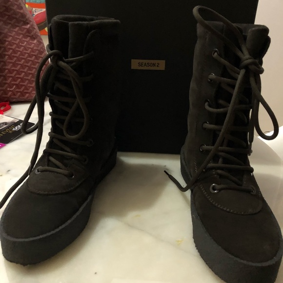 yeezy season 2 boots black